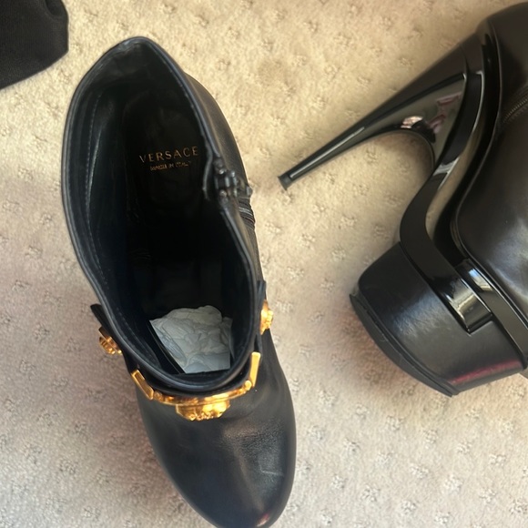 Versace triple platform heel booties black gold Medusa zip up sexy rare iconic - Picture 12 of 12